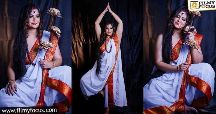 Anchor Shilpa: దుర్గామాత అవతారంలో శిల్పా చక్రవర్తి… వైరల్ అవుతున్న ఫోటోలు!